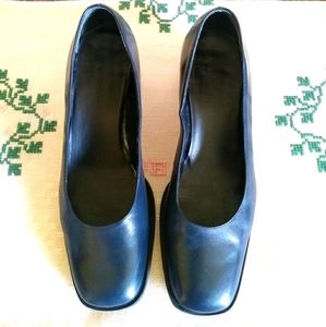 Bandolino Woman's dress shoe